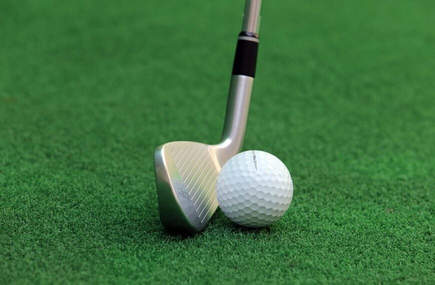 Understanding the Science Behind a Great Golf Club Swing